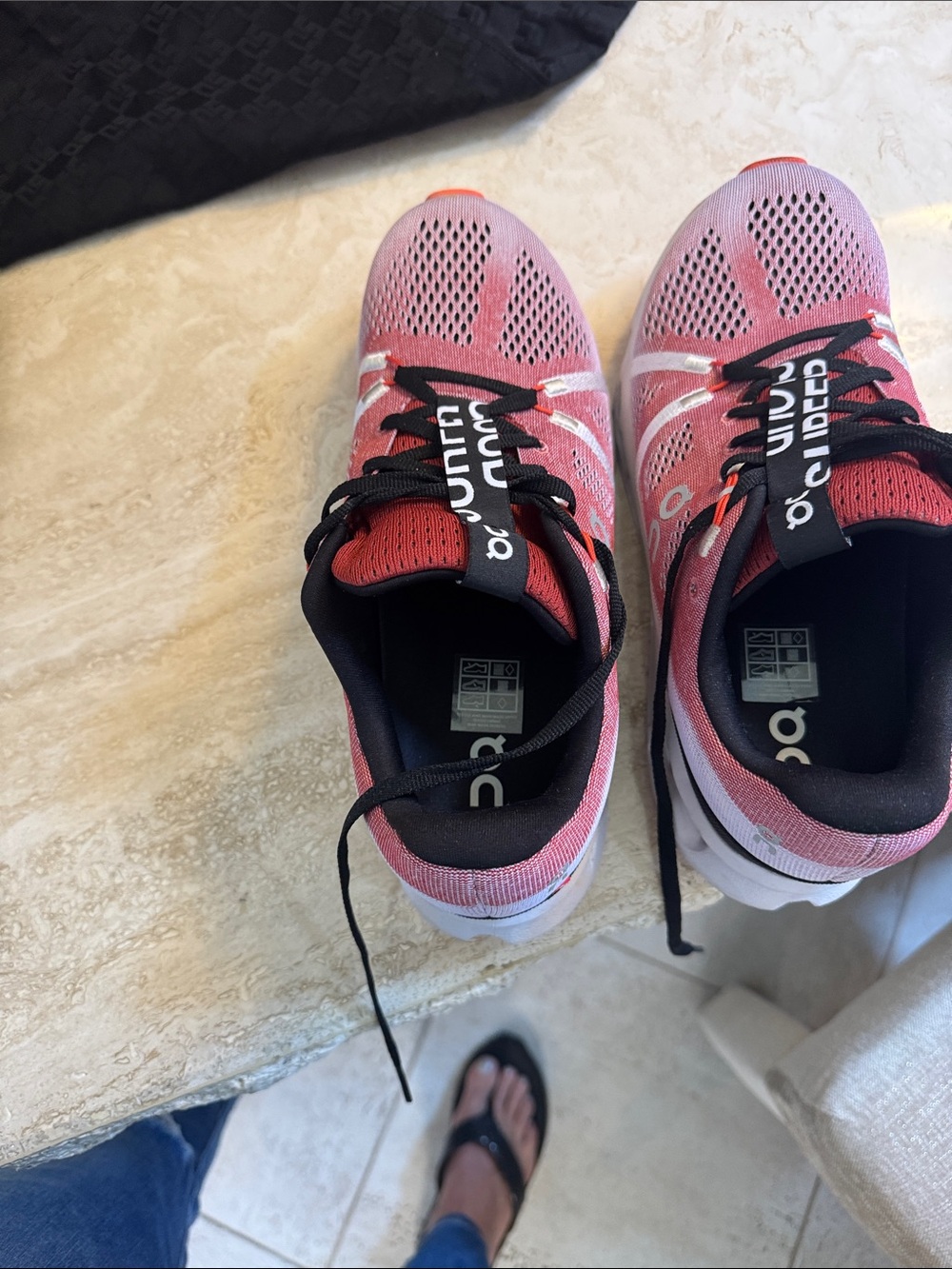 On Running Women's Rose Pink Mesh Running Sneakers - Picture 4 of 6